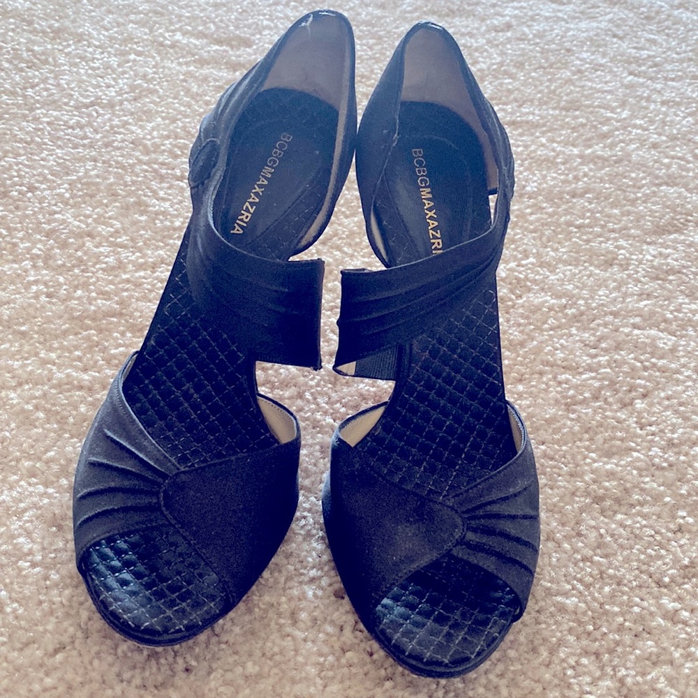 Black high heel shoes.